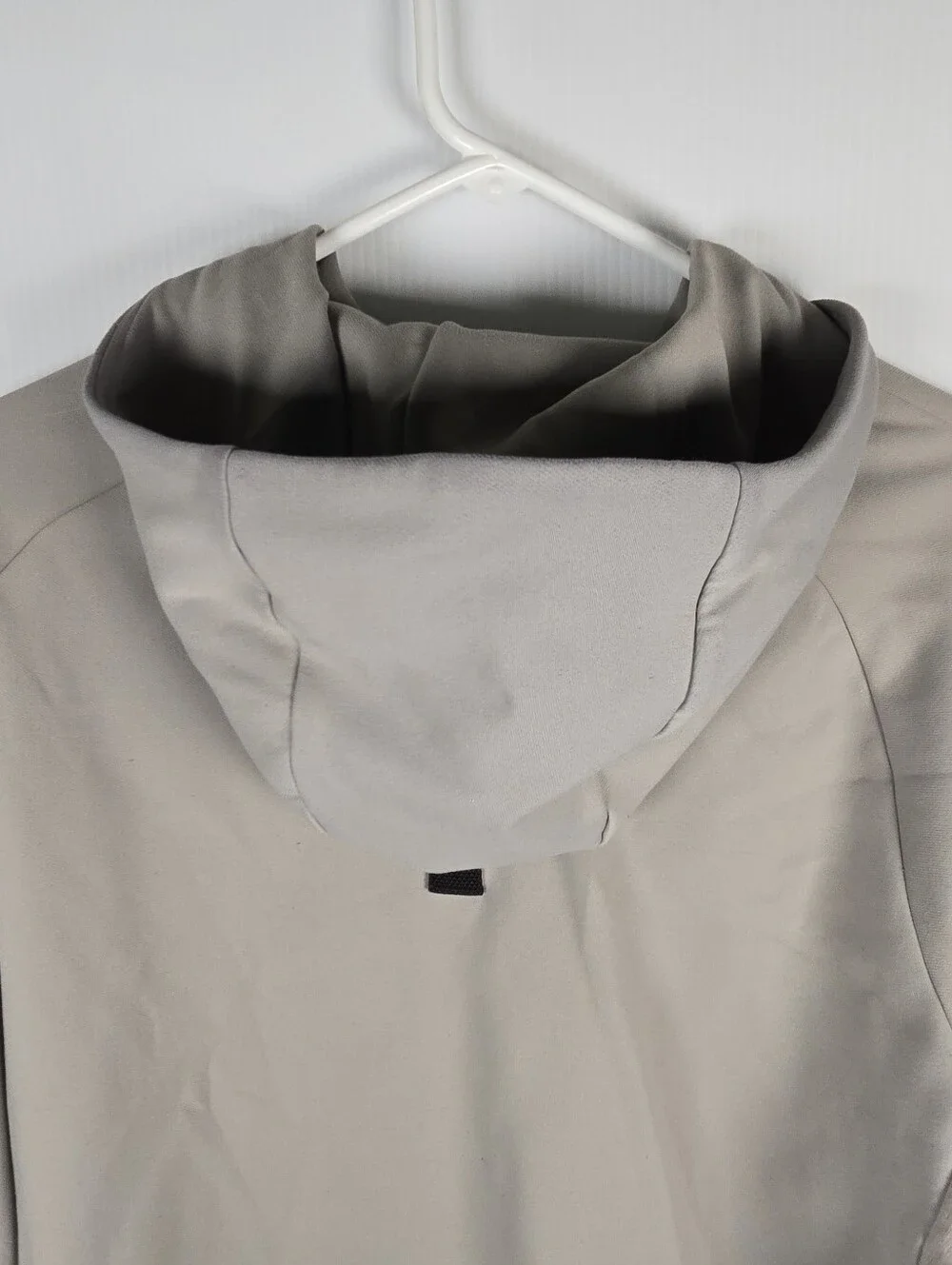 Lululemon Men's Light Gray Pullover Hoodie Size Large Zippered Pockets